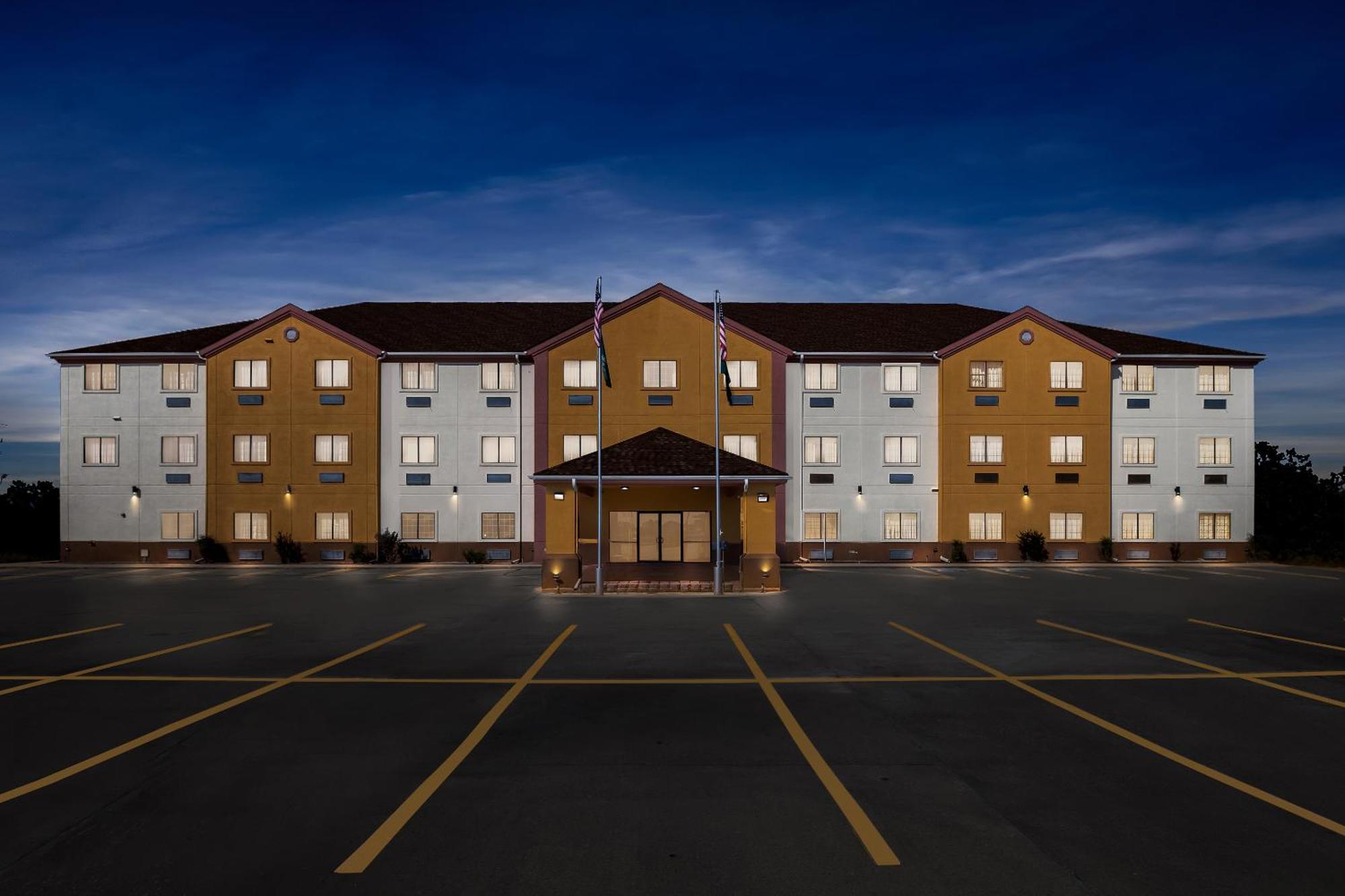 Quality Inn & Suites Mcalester Exterior photo